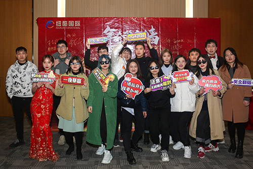 紐酷國際港前客服部、操作部、產品設計中心
